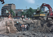 830362 Afbeelding van de opgravingen van het vroegere Kasteel Vredenburg op het Vredenburg te Utrecht.
